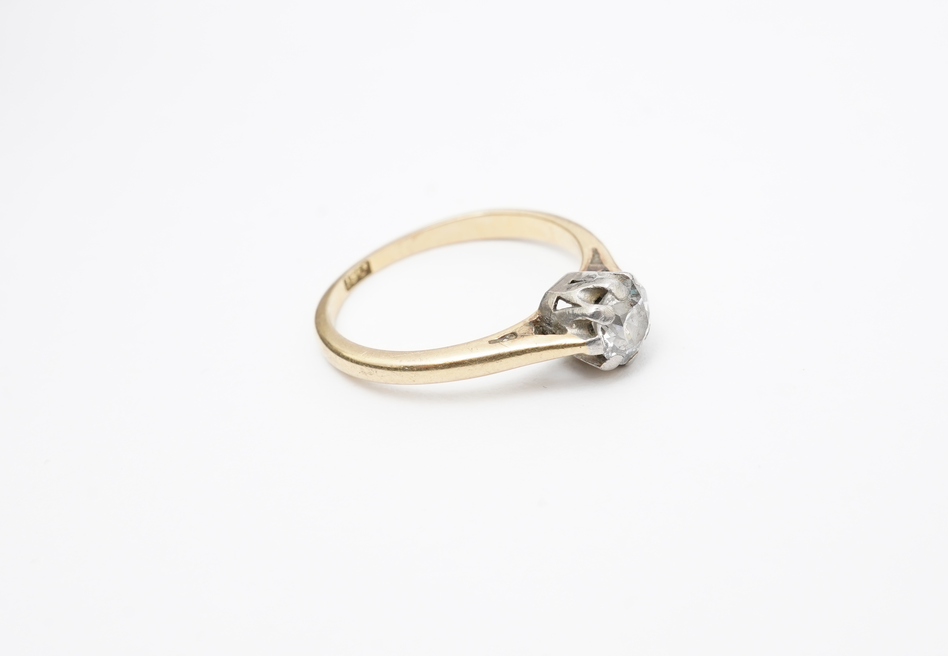 A diamond solitaire ring, early 20th century